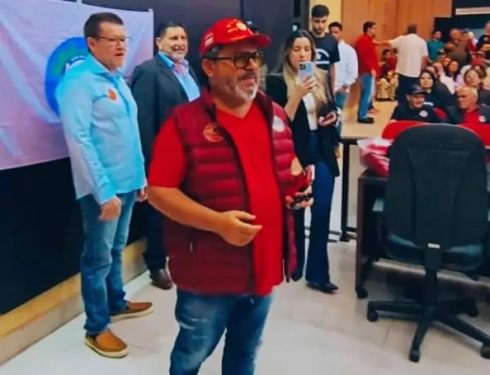 Eleições 2026: pesquisa volta a pontuar Carlos Bernardo entre os primeiros para a Câmara Federal