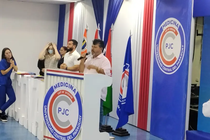 UCP-PJC entrega “Certificado de Mérito Acadêmico”  a alunos destaques do curso de Medicina