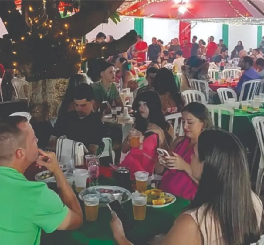 Multidão participa de festa natalina de universitários em Pedro Juan Caballero