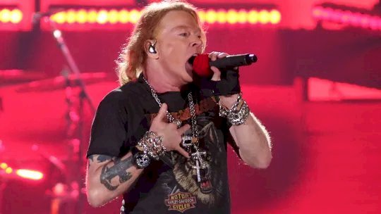 Guns N' Roses pede 12 camarins, 250 toalhas, rosas e massagistas no Rock in Rio