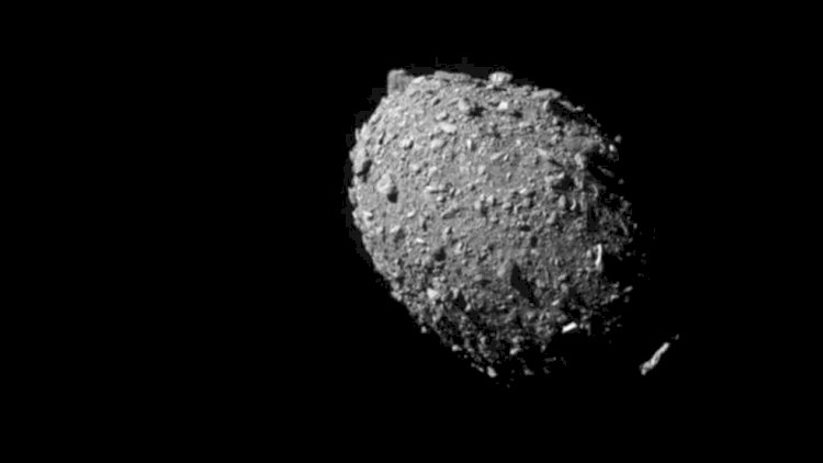 Nasa: impacto de sonda em asteroide espalhou 1.000 toneladas de rocha pelo espaço